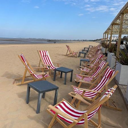Acadie Saint Victor - Hotel Restaurant - Face Mer - Chatelaillon Plage Exteriér fotografie