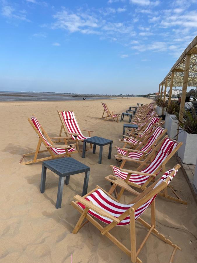 Acadie Saint Victor - Hotel Restaurant - Face Mer - Chatelaillon Plage Exteriér fotografie