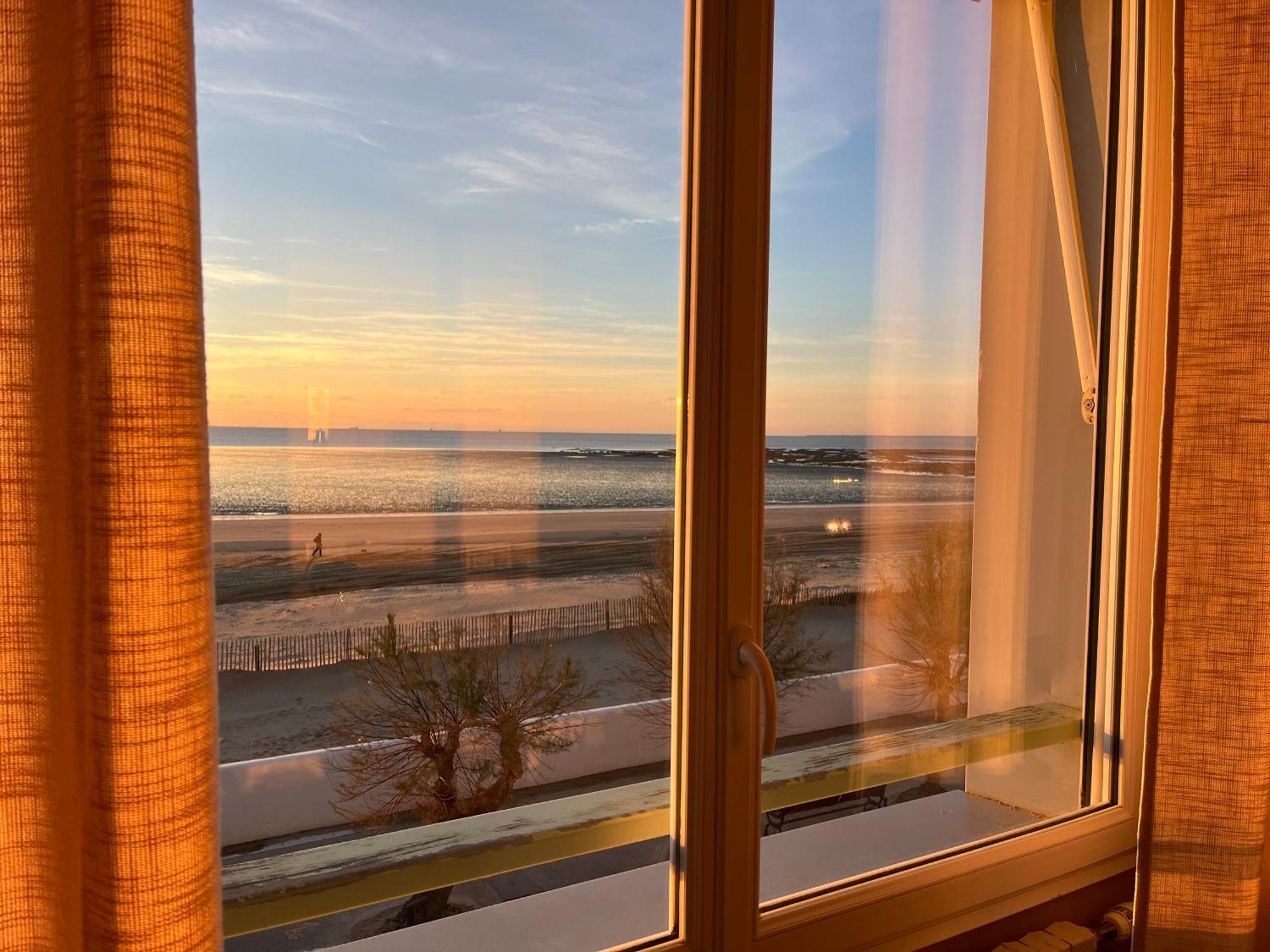 Acadie Saint Victor - Hotel Restaurant - Face Mer - Chatelaillon Plage Exteriér fotografie