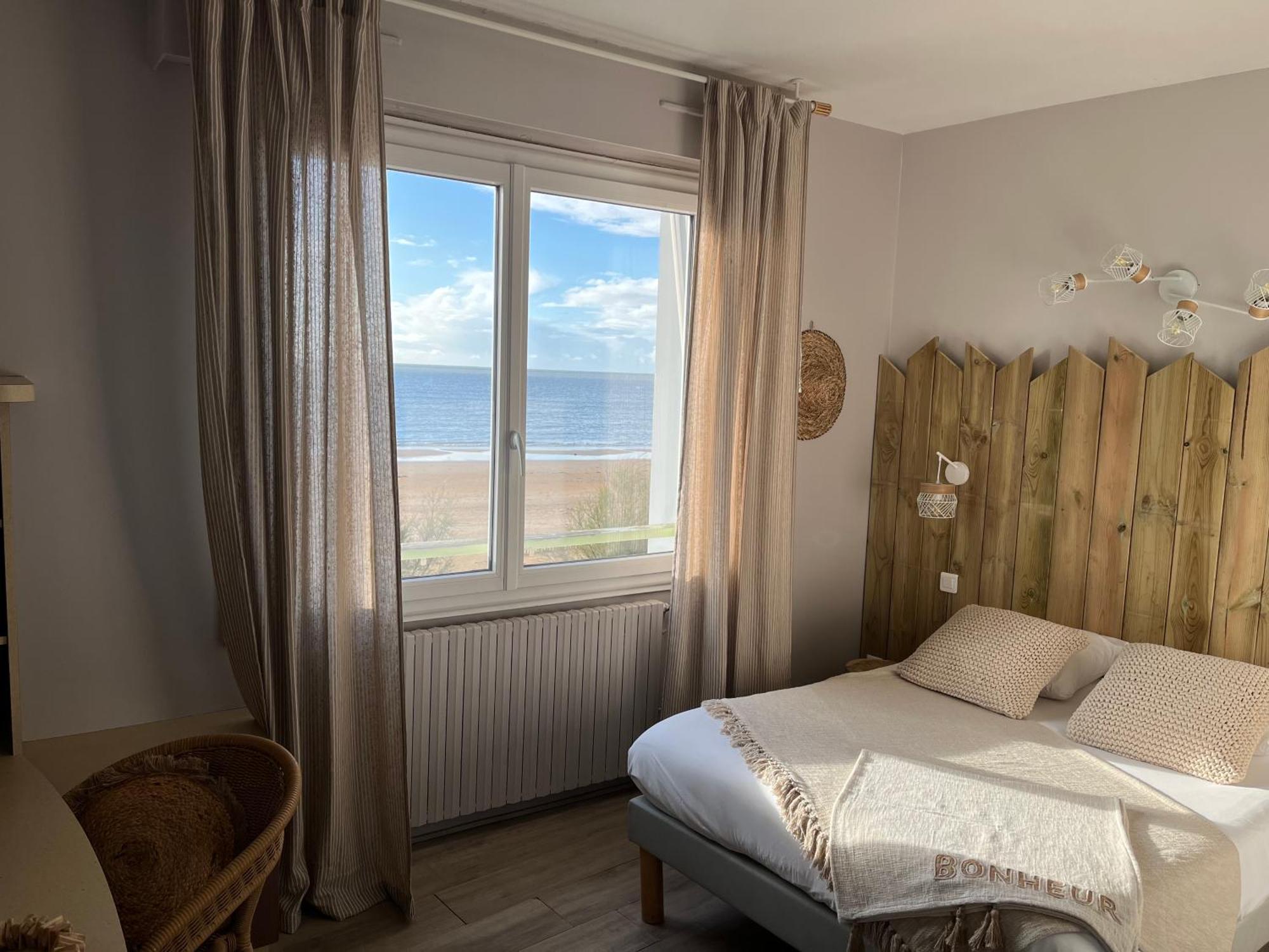 Acadie Saint Victor - Hotel Restaurant - Face Mer - Chatelaillon Plage Exteriér fotografie