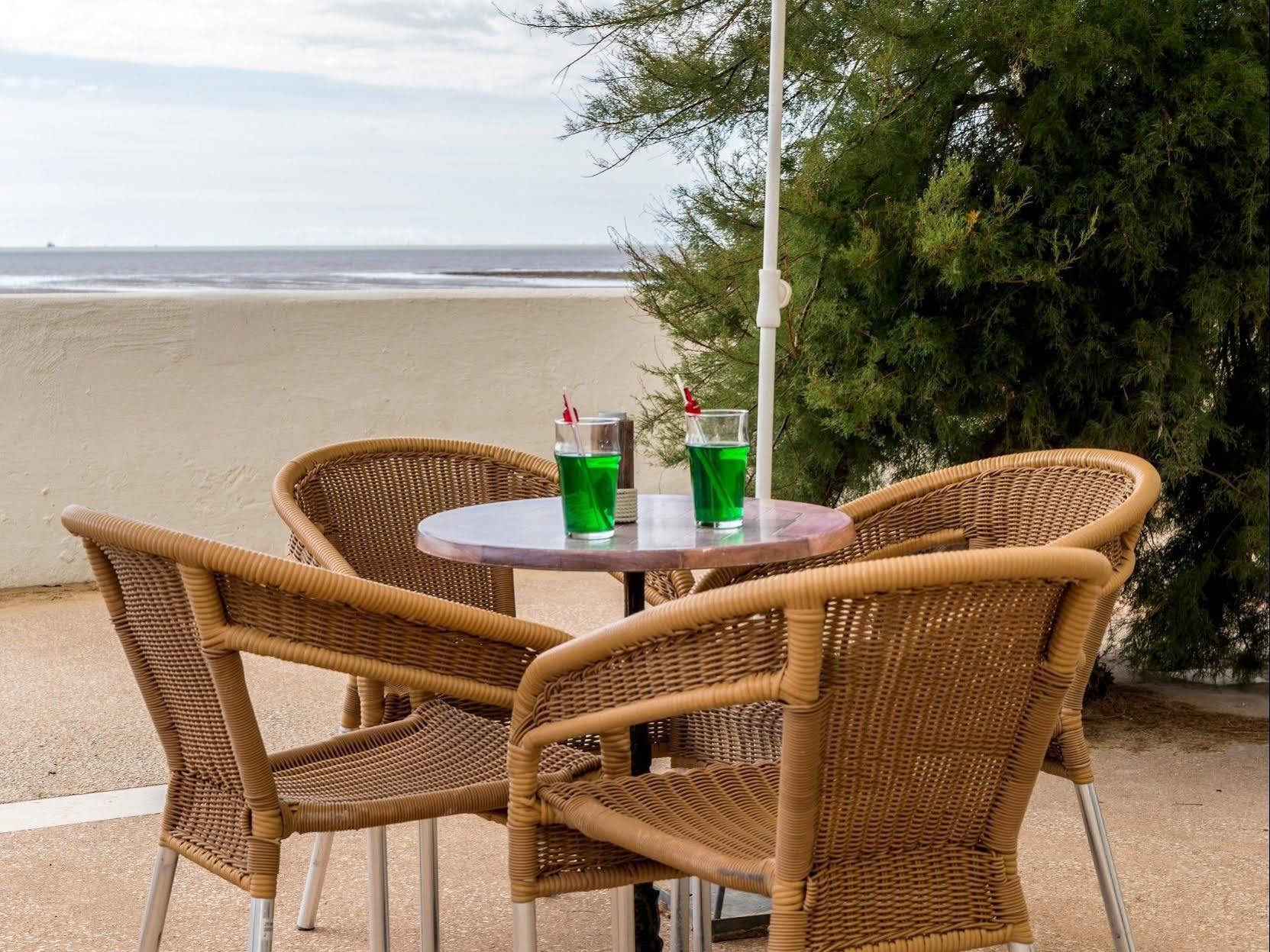 Acadie Saint Victor - Hotel Restaurant - Face Mer - Chatelaillon Plage Exteriér fotografie